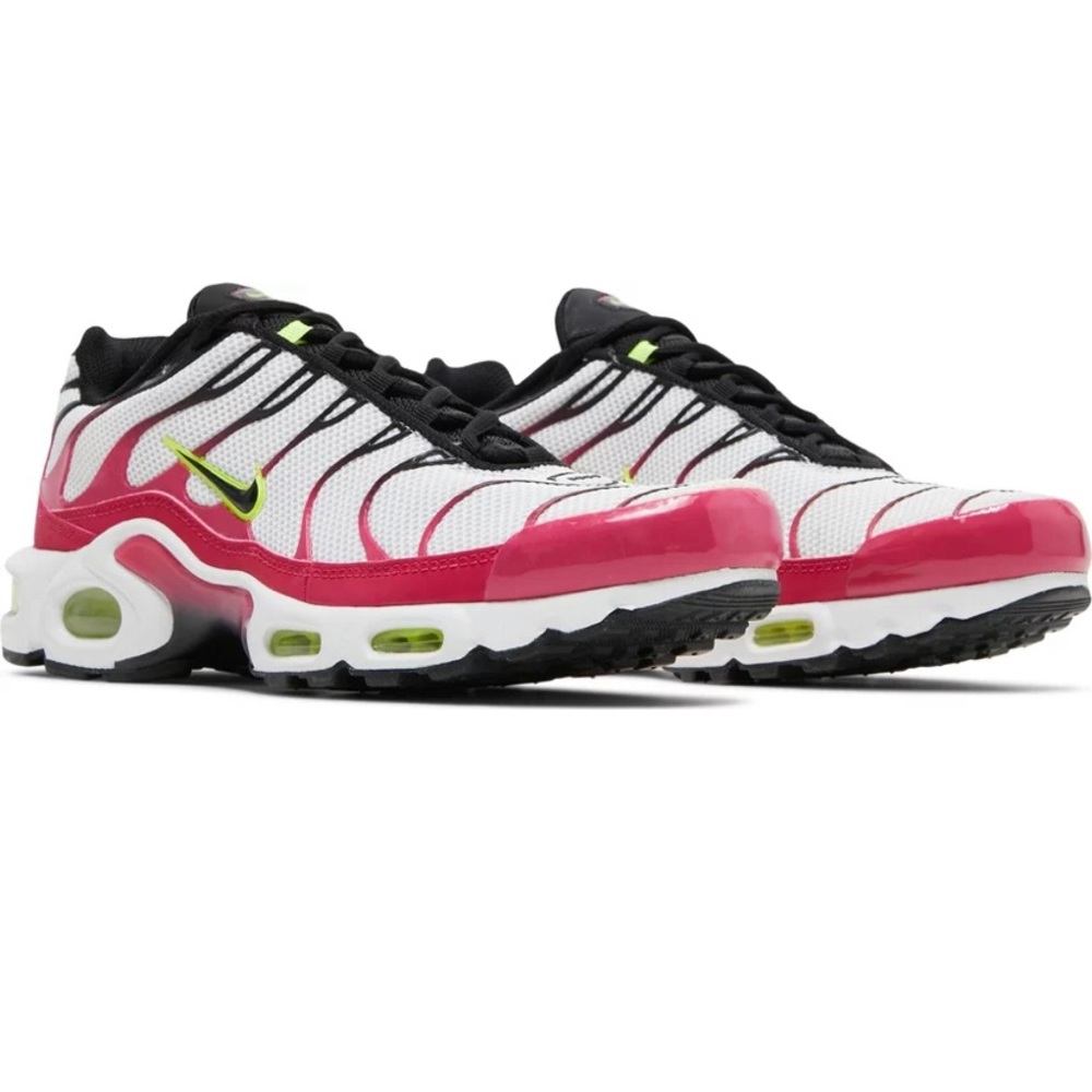 Nike air max plus “fuchsia”